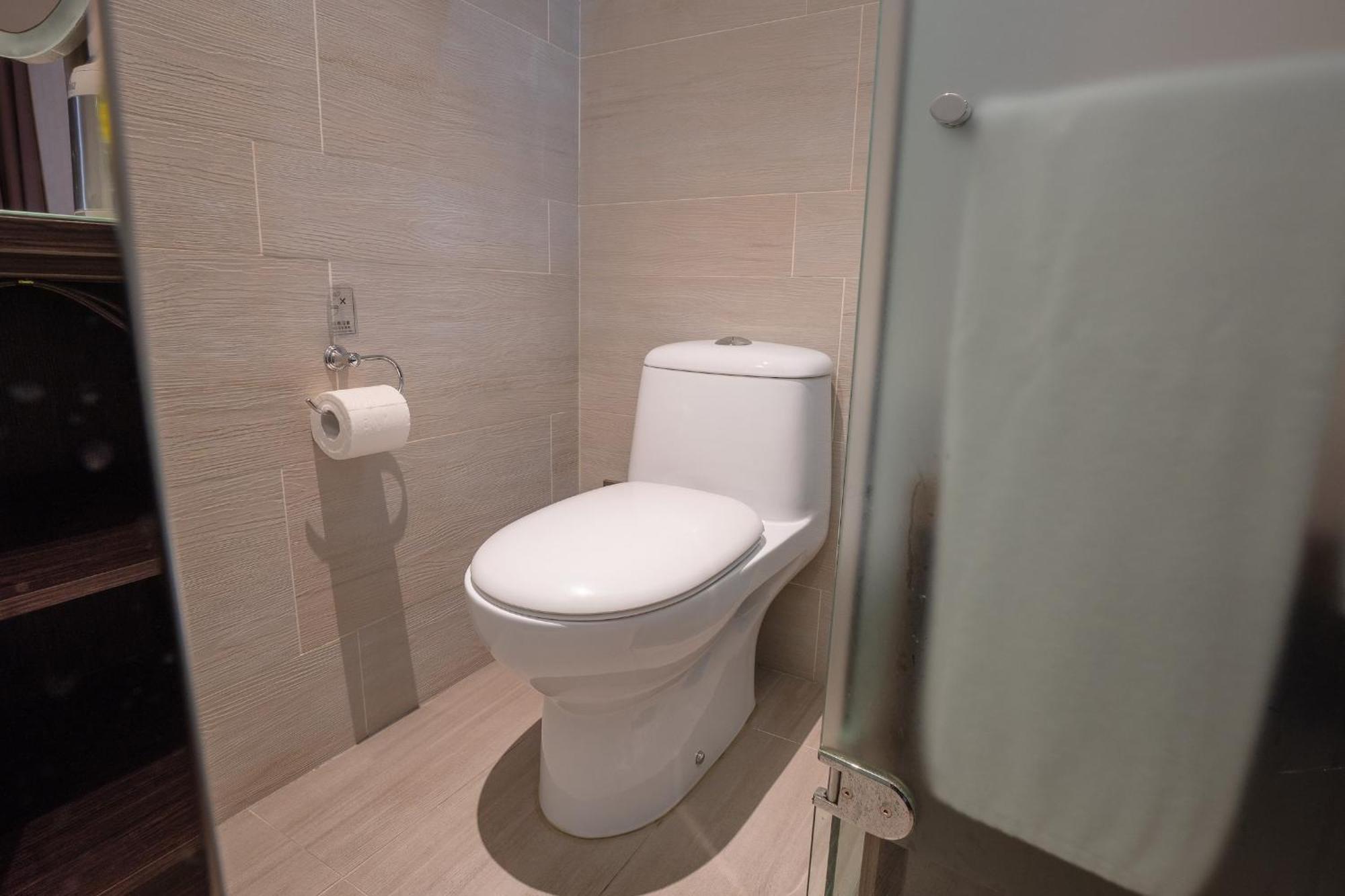 Check Xinyi Hotel